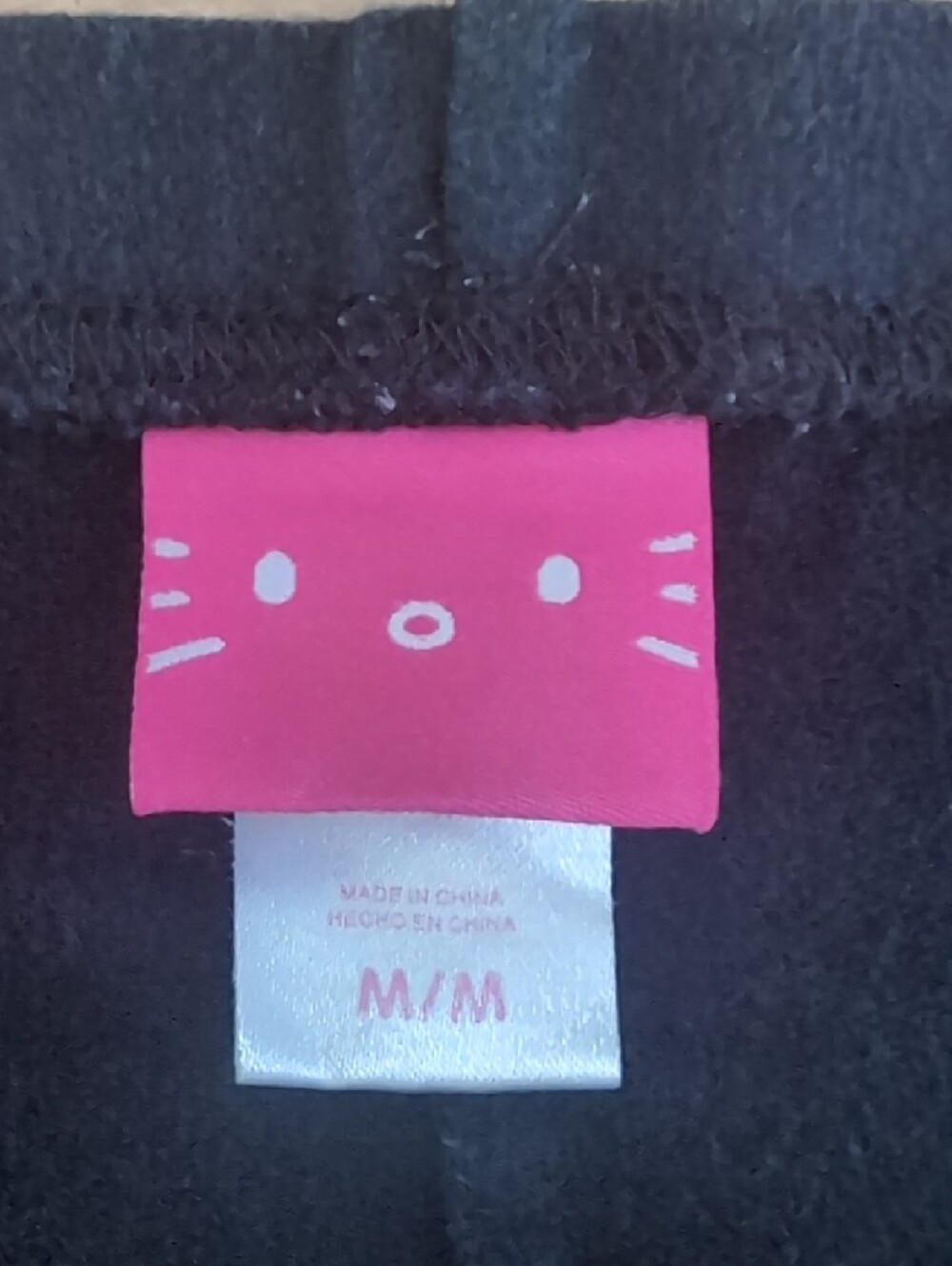 Hello Kitty Black Sleepwear Short with Pink Label - Picture 4 of 4
